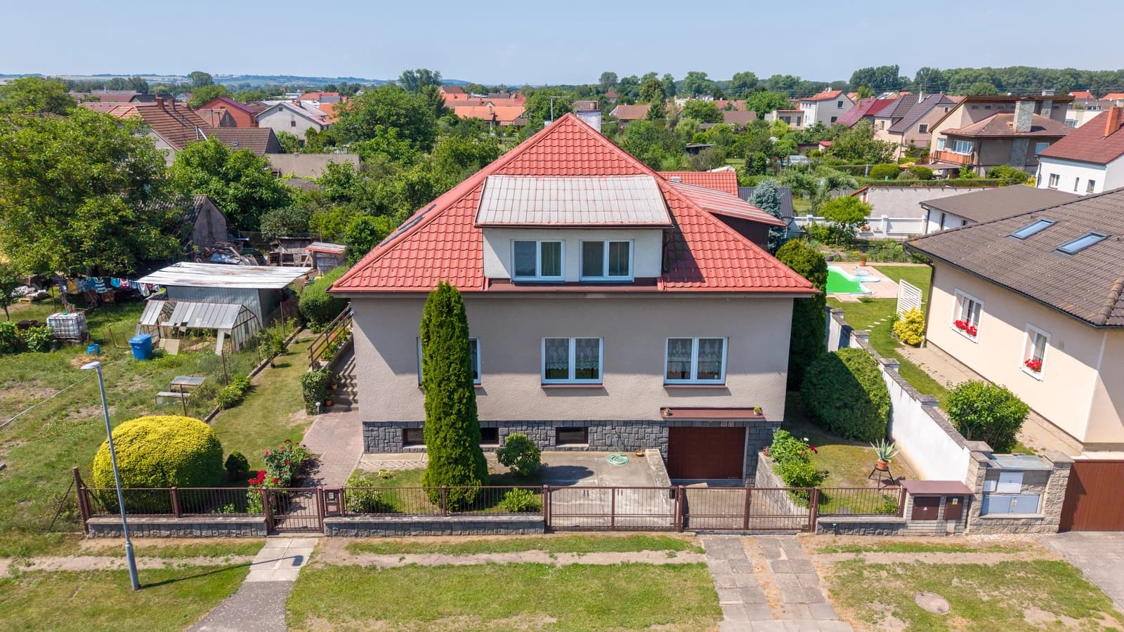 Dům s 2 bytovými jednotkami (2x 4+1), Veltruby - Kolín