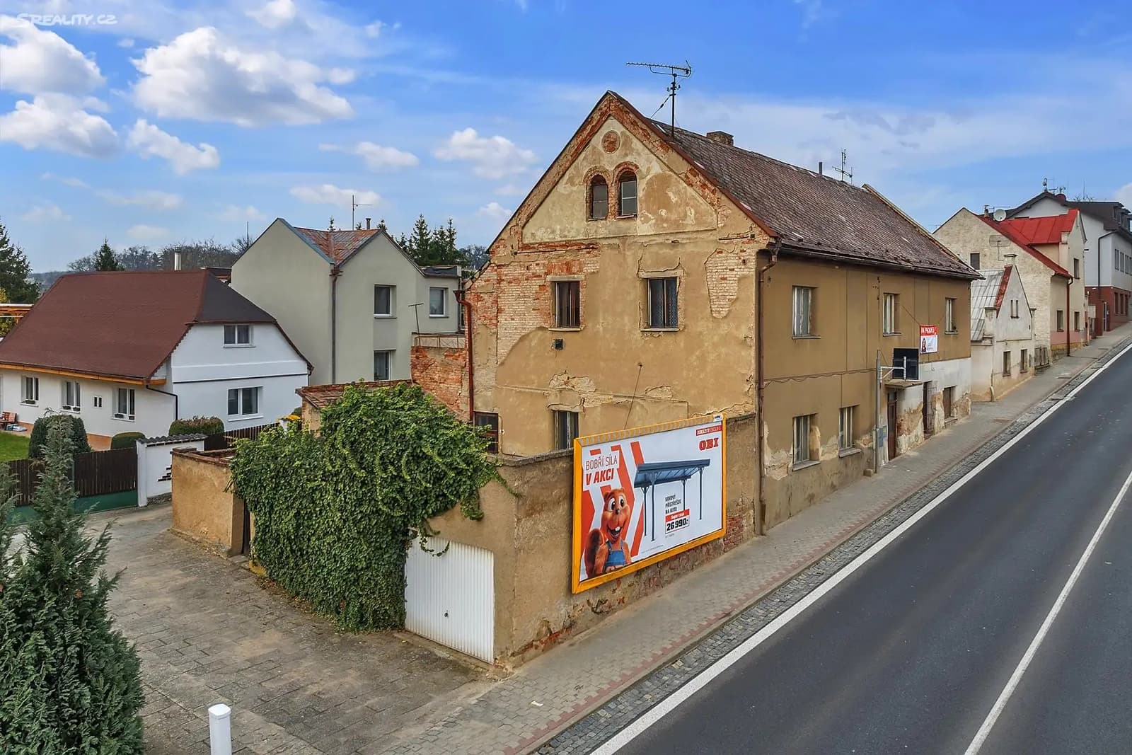 Prodej rodinného domu 325 m², pozemek 350 m²