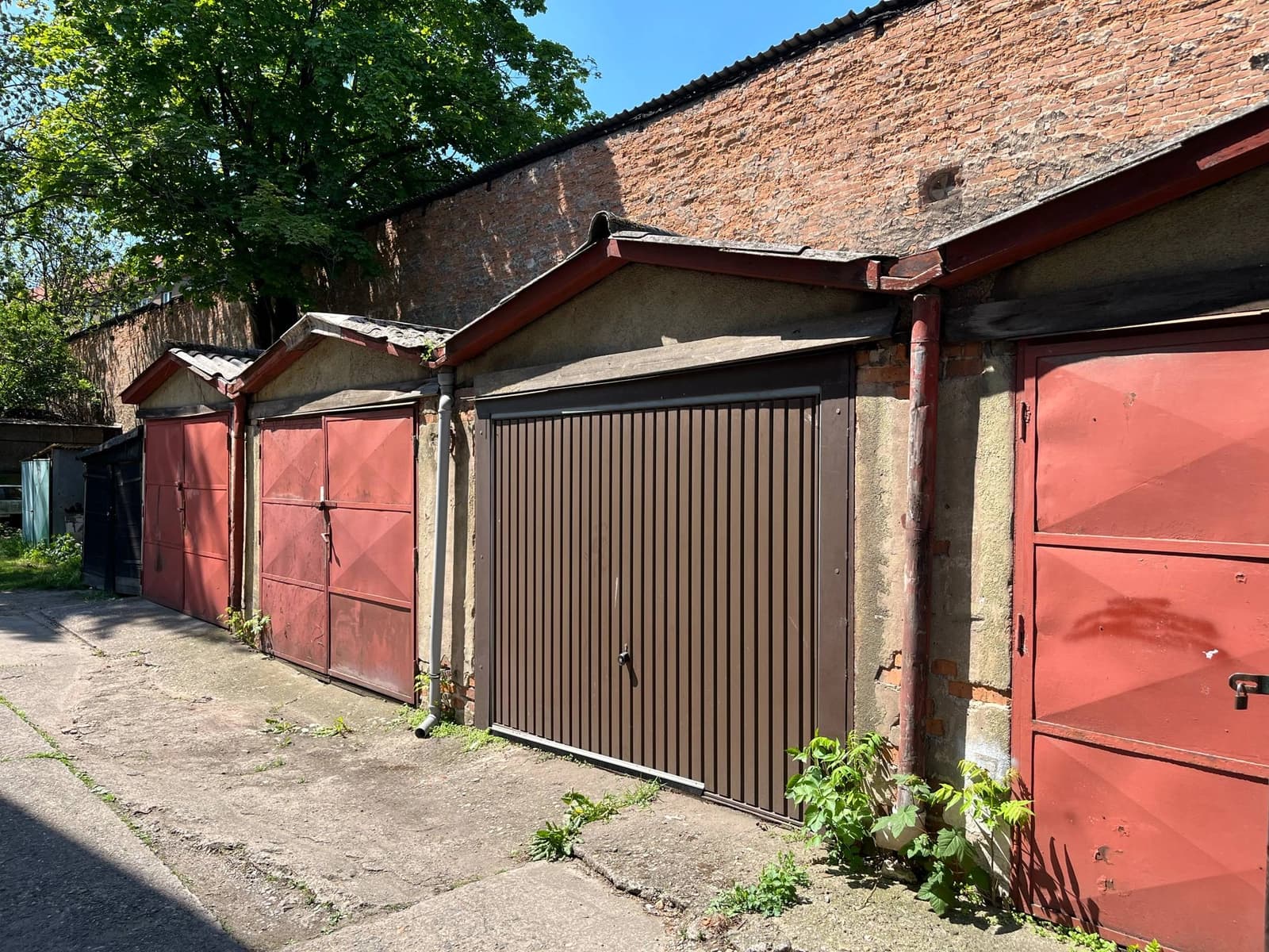 Pronájem garáže u vlakového nádraží, Kolín